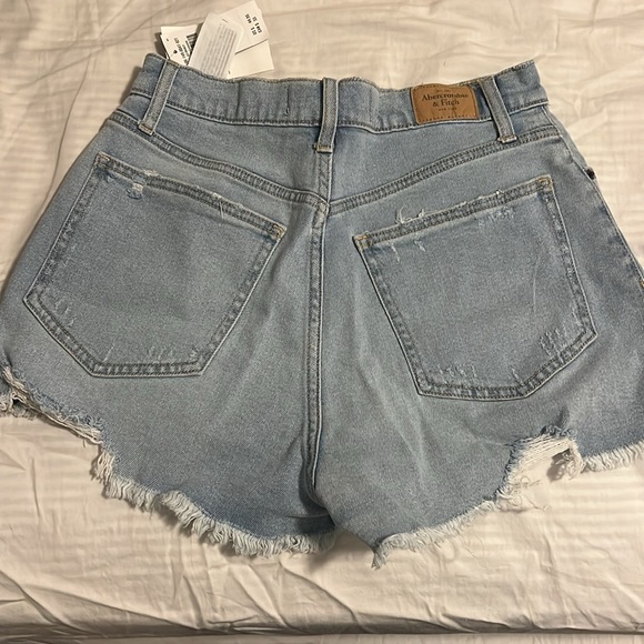 Abercrombie & Fitch, Size 28/6 Curve Love, Light Blue, High Rise Short - Picture 2 of 2
